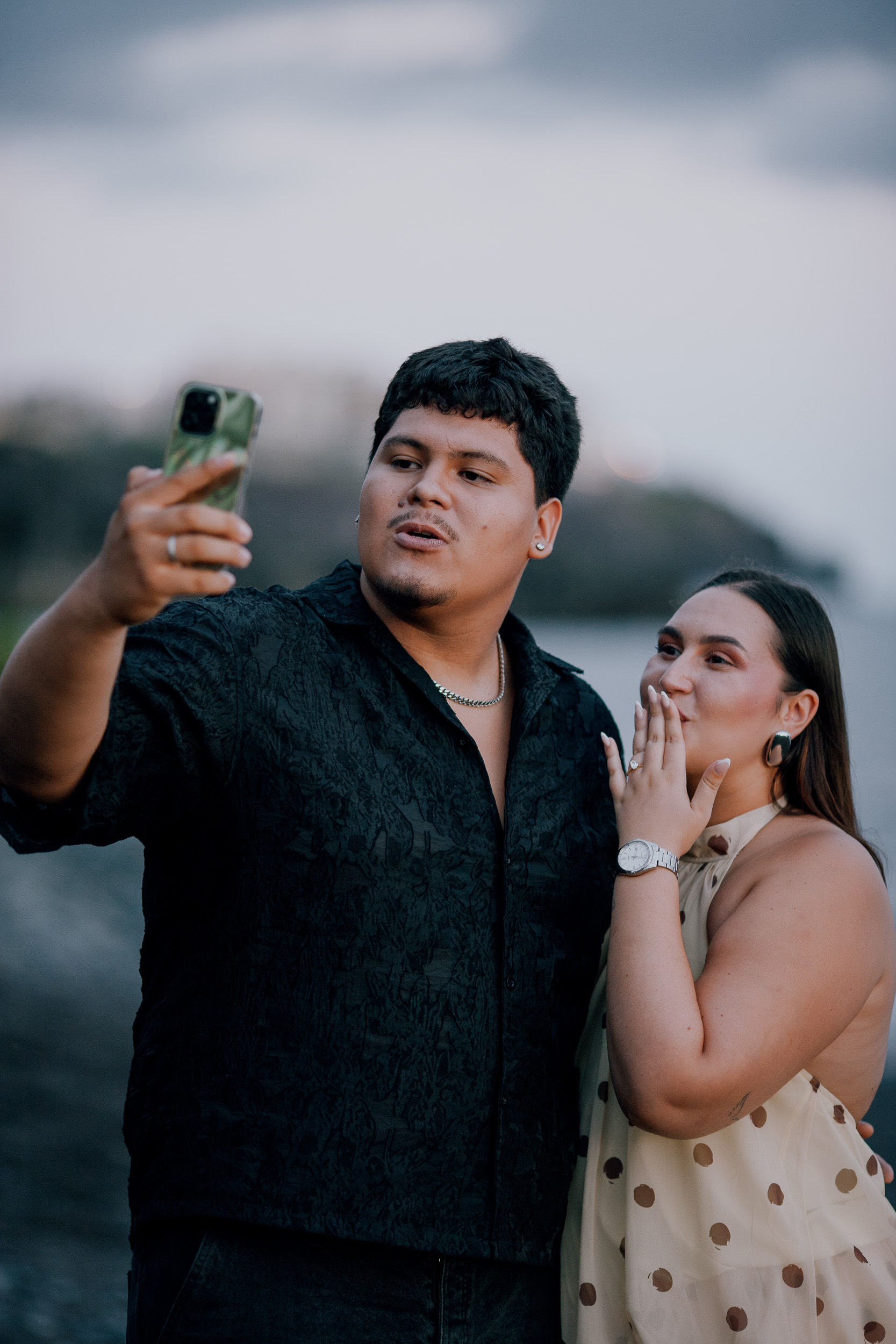 She blows a kiss into the phone camera during the video call, Madeira