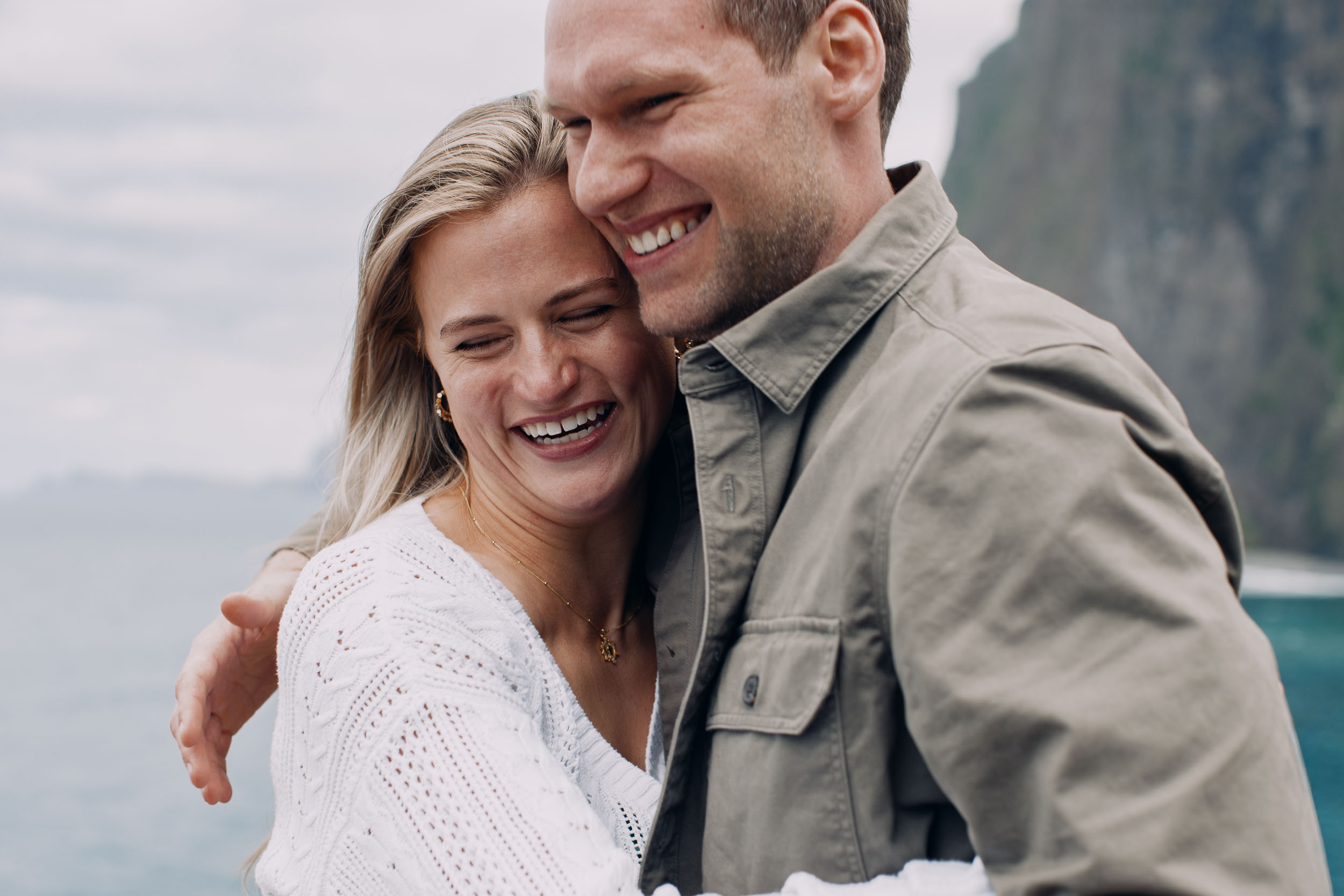 Couple at Miradouro do Guindaste cliff, Funchal, Madeira