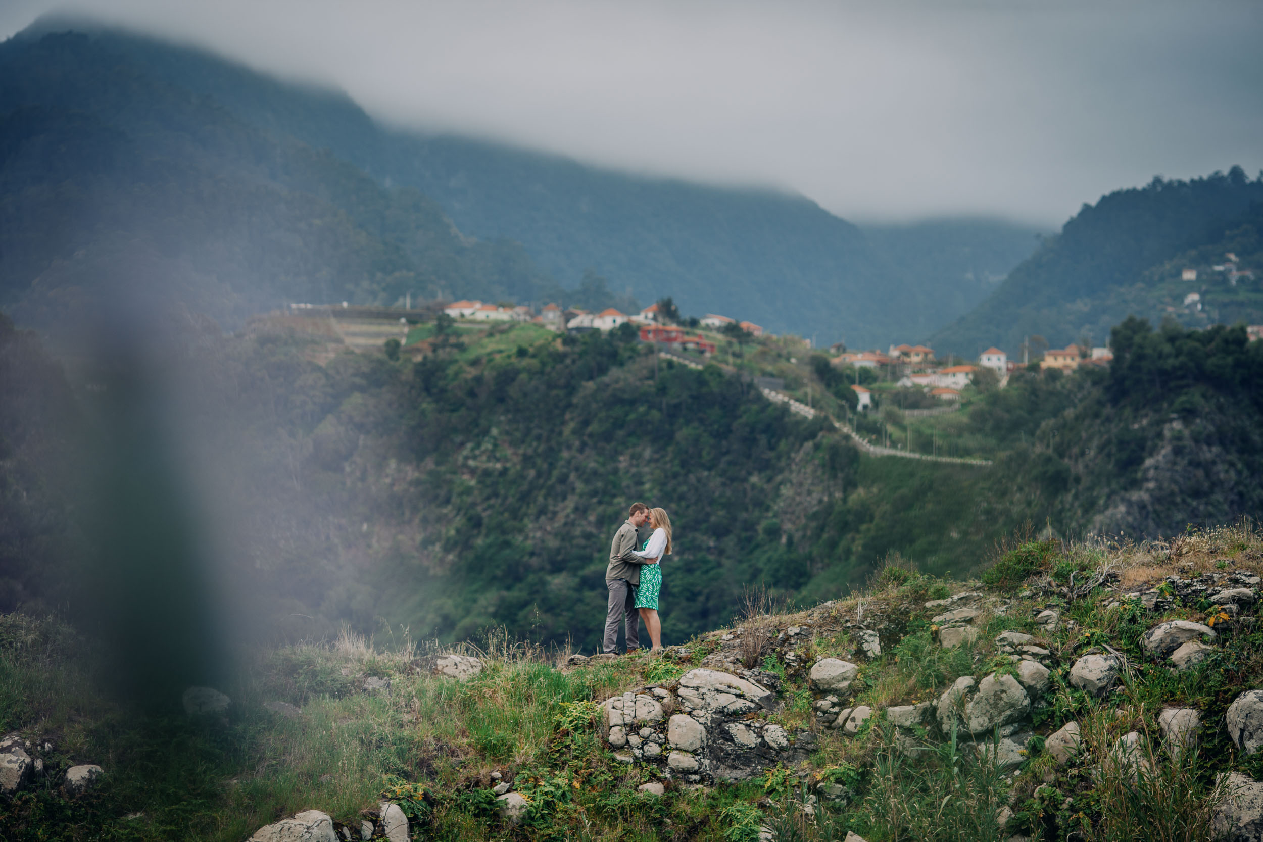 Couple at Miradouro do Guindaste cliff, Funchal, Madeira