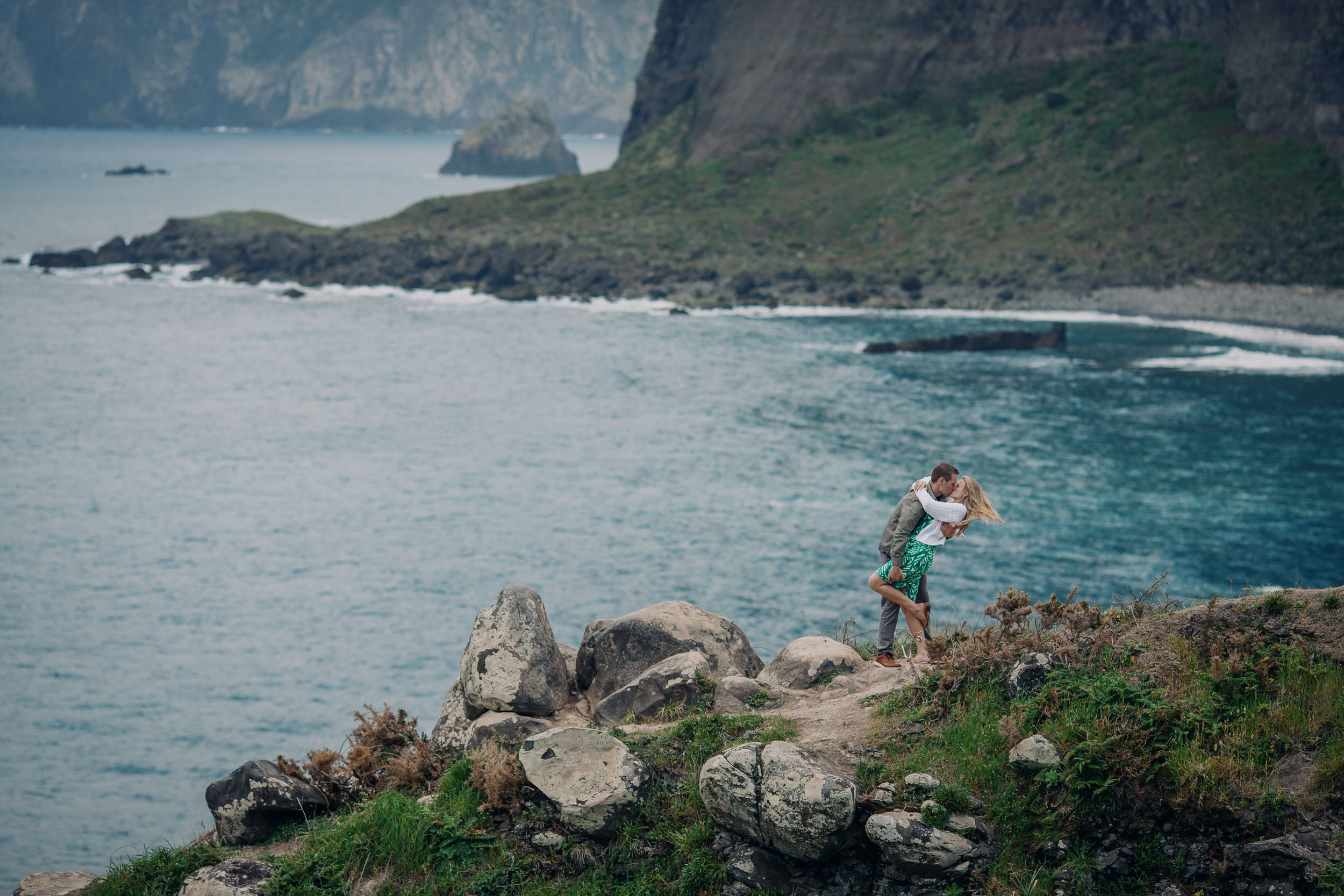 Couple kissing at Miradouro do Guindaste, Madeira